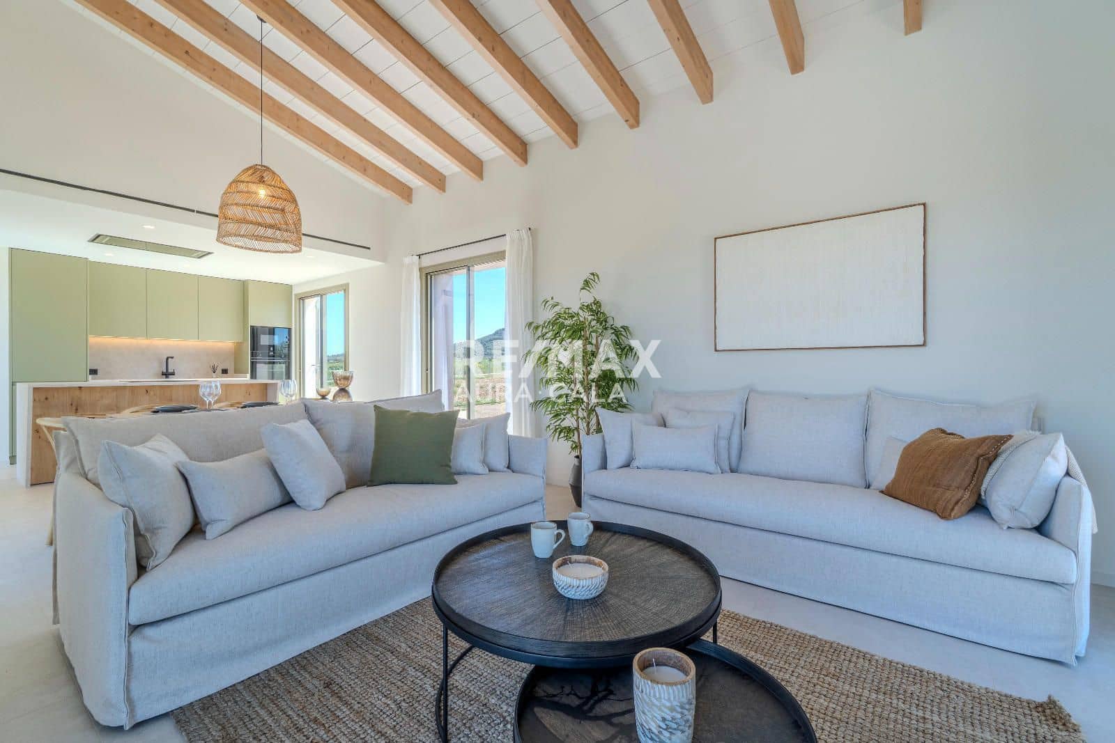 4 bedroom Villa for sale in Sineu with pool garage - € 2,400,000 (Ref: 9783905)