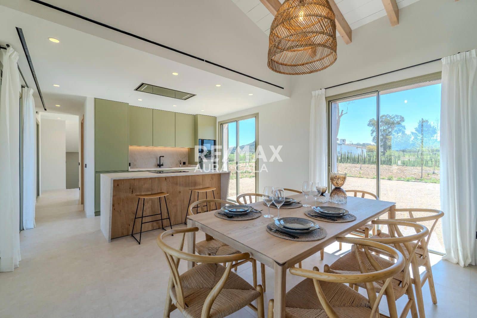 4 bedroom Villa for sale in Sineu with pool garage - € 2,400,000 (Ref: 9783905)