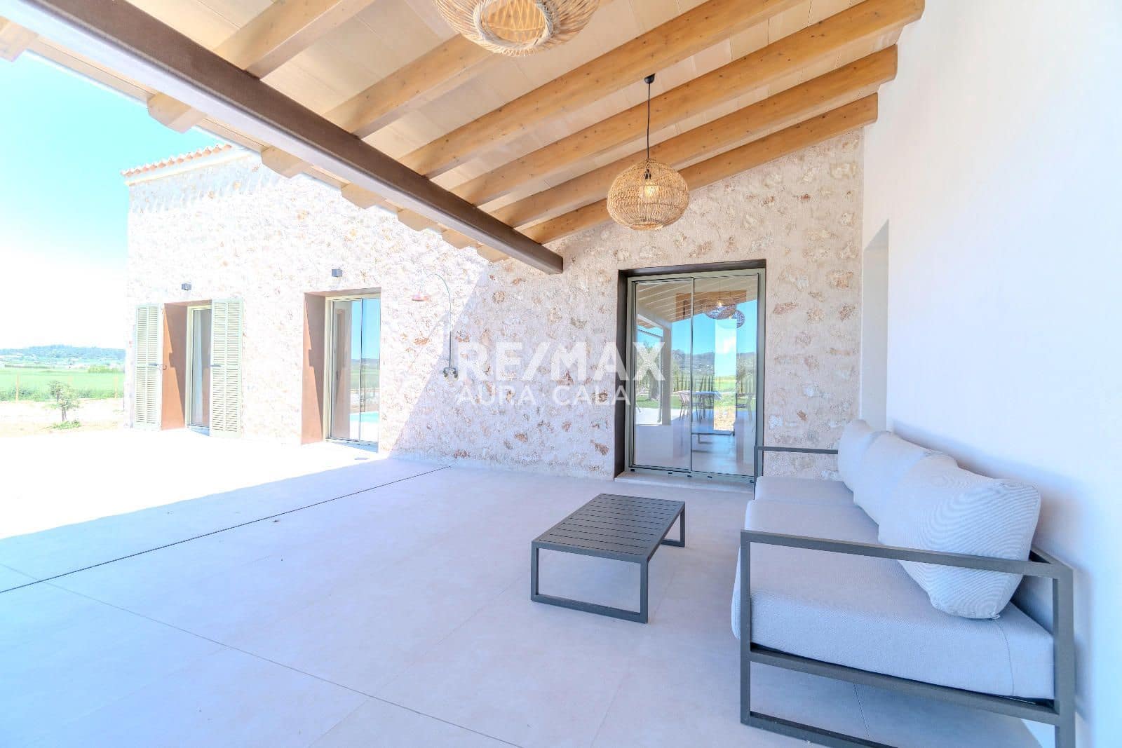 4 bedroom Villa for sale in Sineu with pool garage - € 2,400,000 (Ref: 9783905)