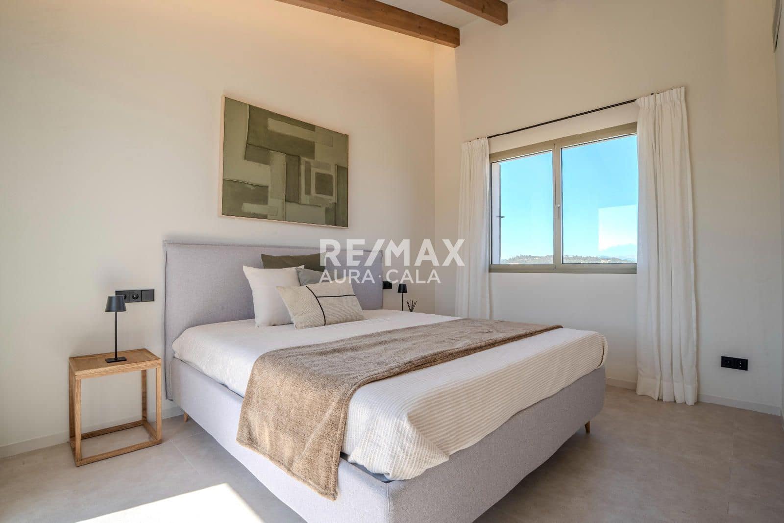 4 bedroom Villa for sale in Sineu with pool garage - € 2,400,000 (Ref: 9783905)