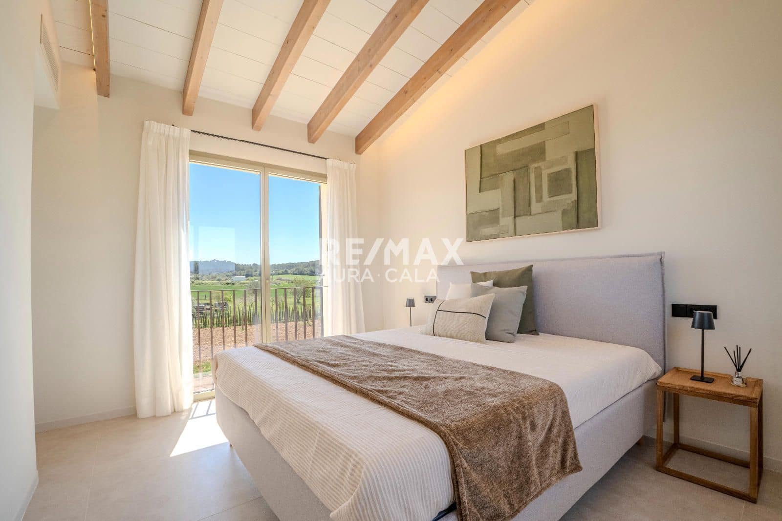 4 bedroom Villa for sale in Sineu with pool garage - € 2,400,000 (Ref: 9783905)