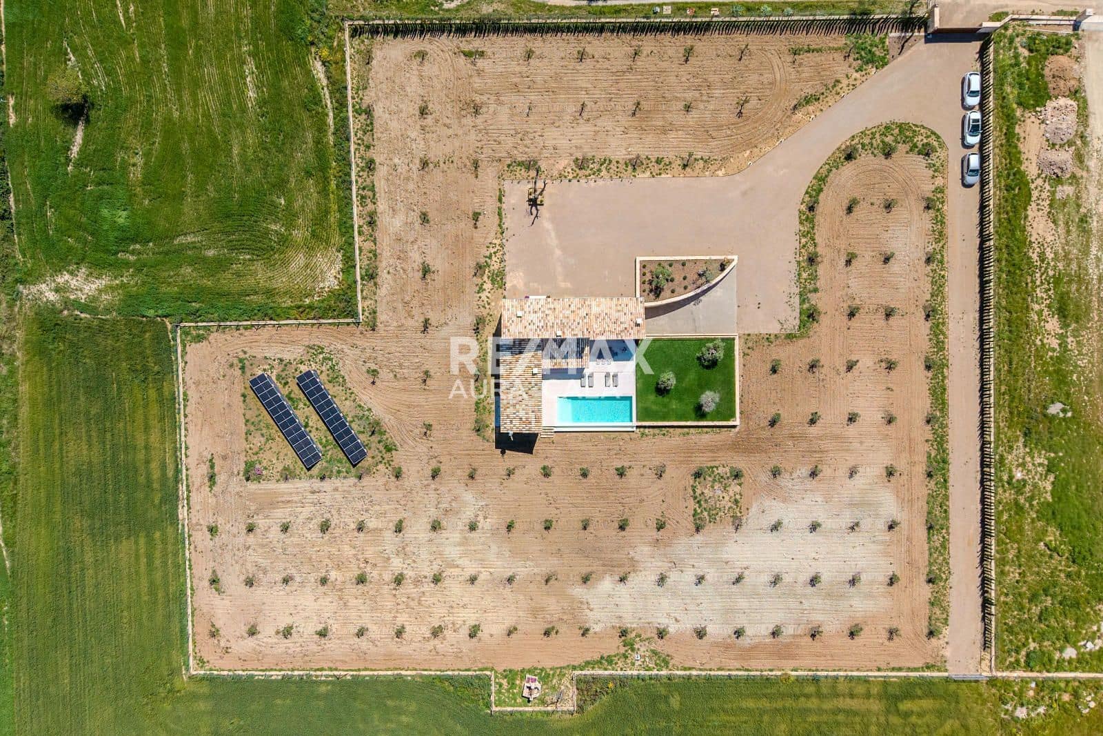 4 bedroom Villa for sale in Sineu with pool garage - € 2,400,000 (Ref: 9783905)