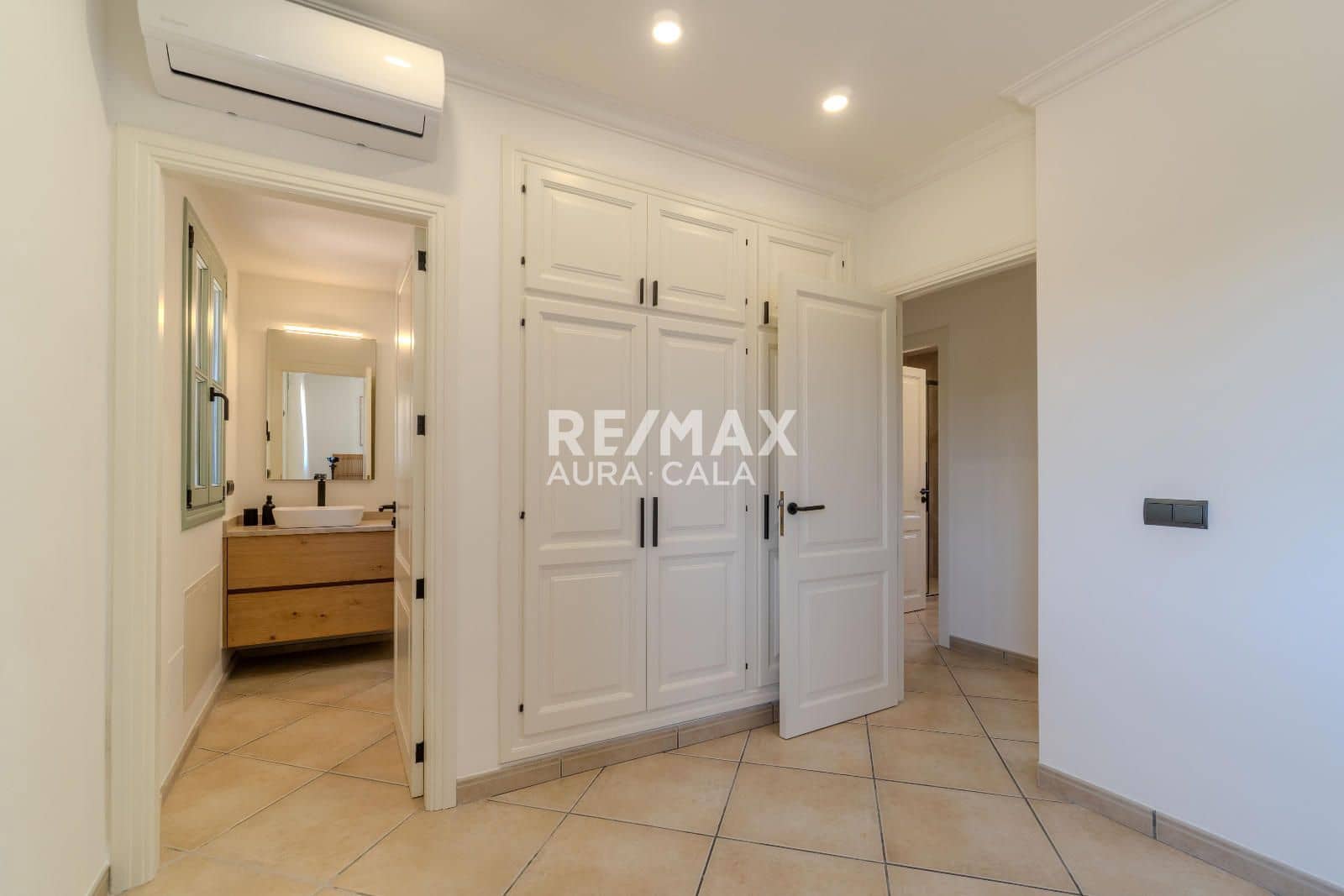 3 bedroom Villa for sale in Sineu with pool garage - € 1,400,000 (Ref: 9787974)