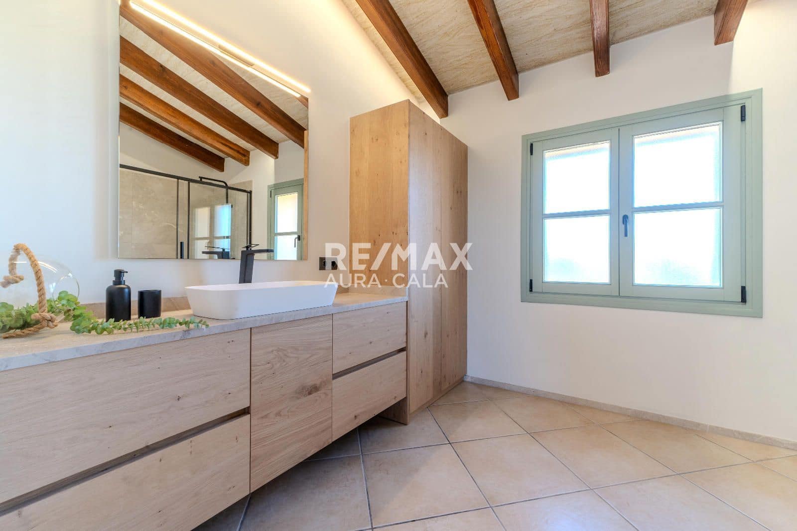 3 bedroom Villa for sale in Sineu with pool garage - € 1,400,000 (Ref: 9787974)