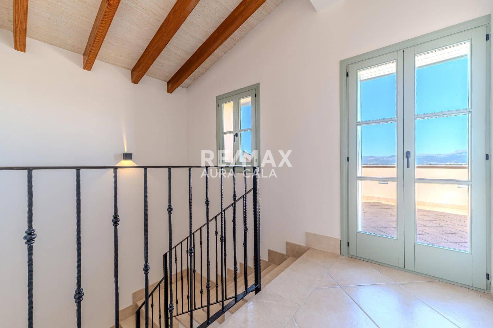 3 bedroom Villa for sale in Sineu with pool garage - € 1,400,000 (Ref: 9787974)