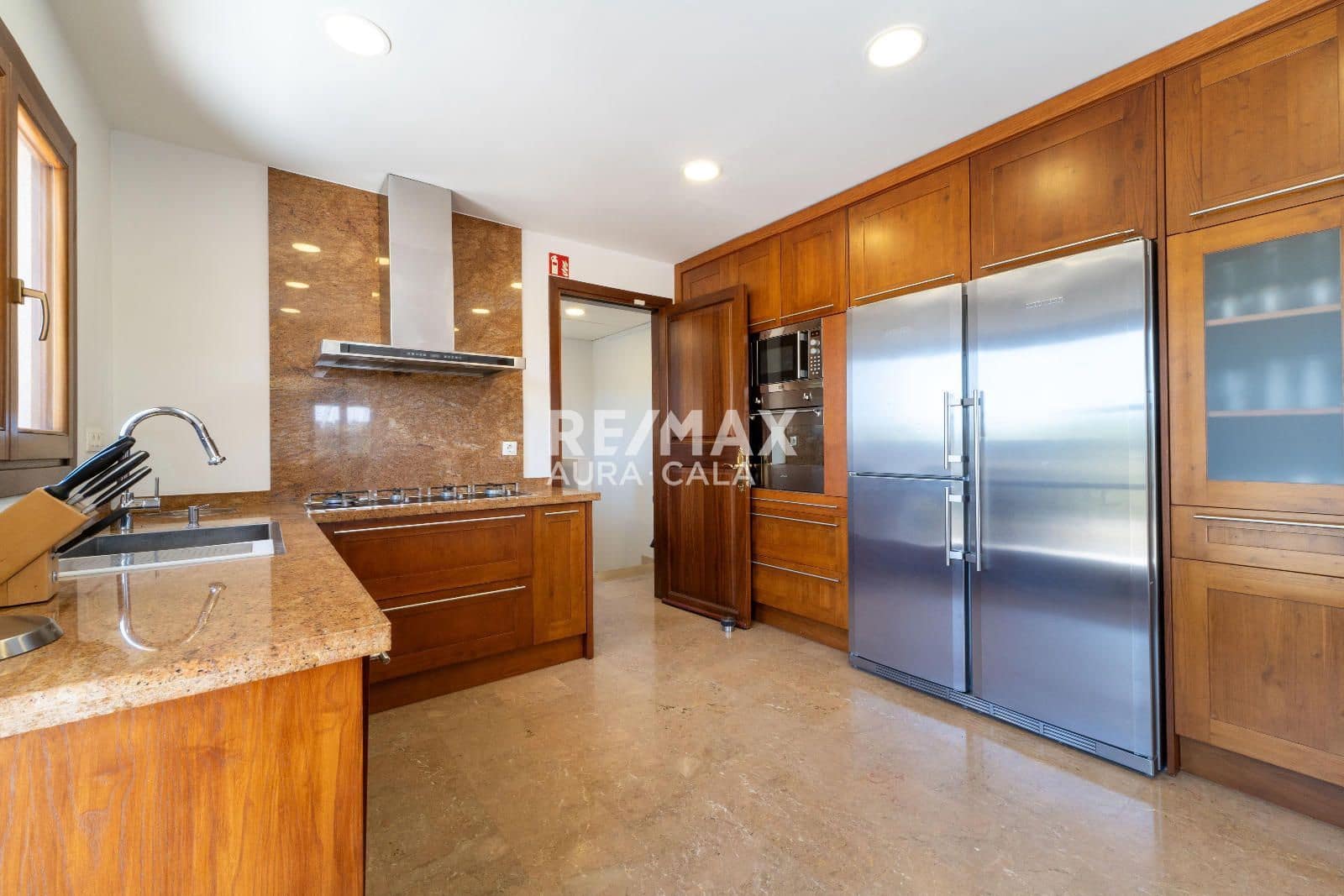 3 bedroom Villa for sale in Manacor with pool garage - € 1,890,000 (Ref: 9816266)