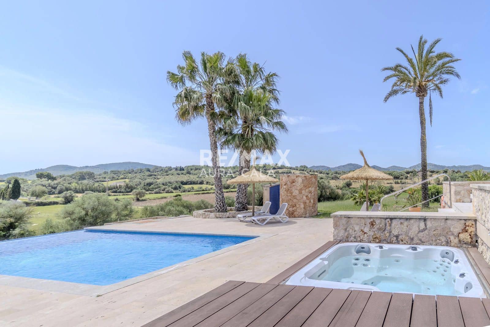 3 bedroom Villa for sale in Manacor with pool garage - € 1,890,000 (Ref: 9816266)