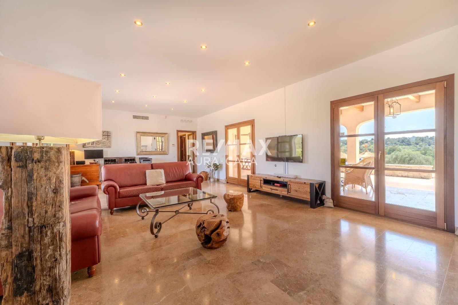 3 bedroom Villa for sale in Manacor with pool garage - € 1,890,000 (Ref: 9816266)