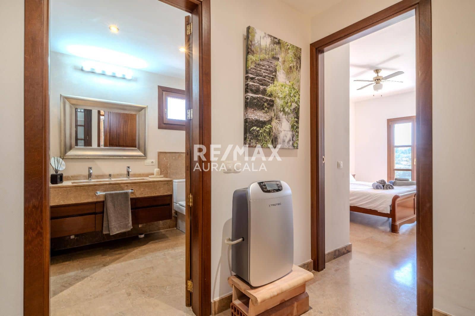 3 bedroom Villa for sale in Manacor with pool garage - € 1,890,000 (Ref: 9816266)