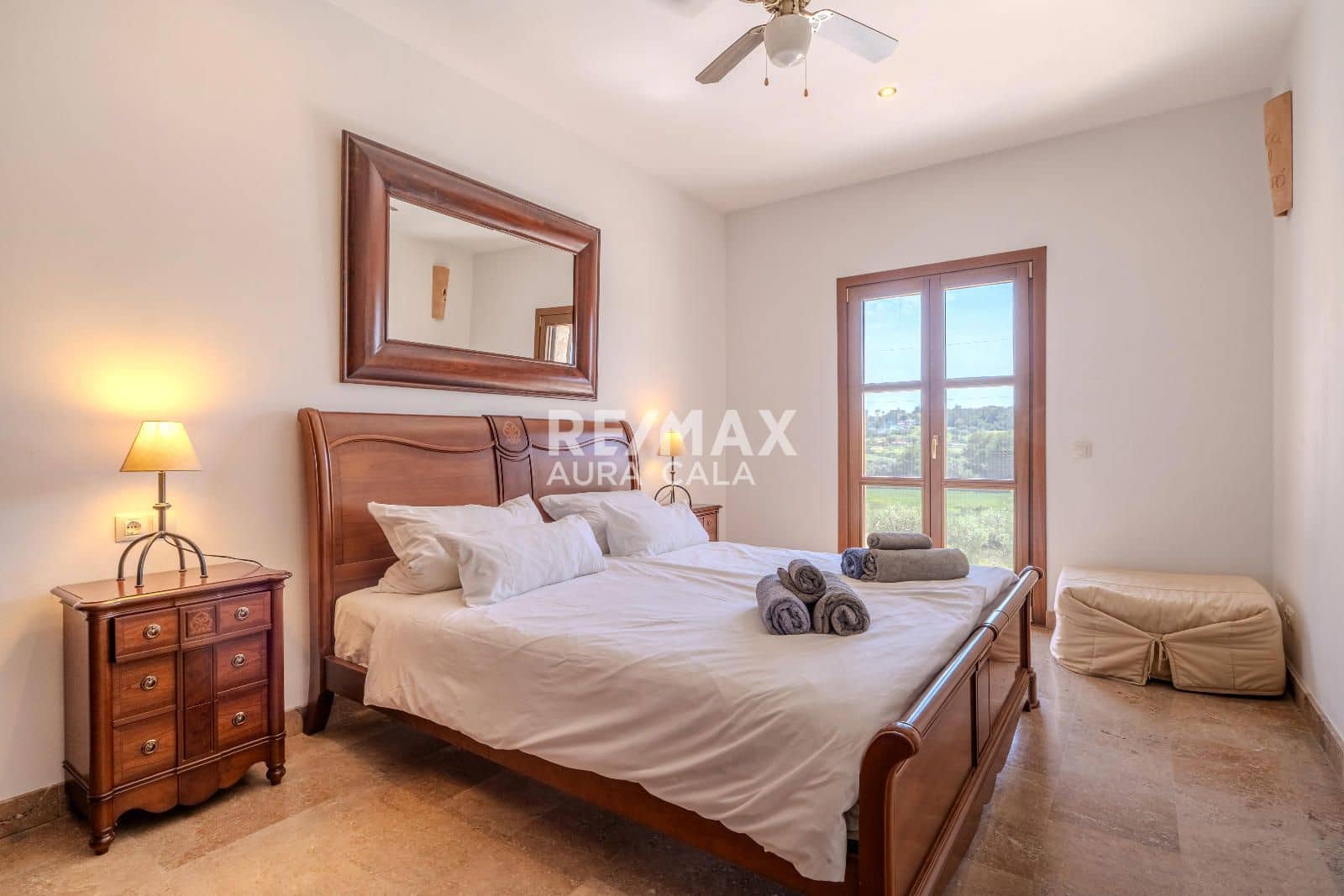 3 bedroom Villa for sale in Manacor with pool garage - € 1,890,000 (Ref: 9816266)