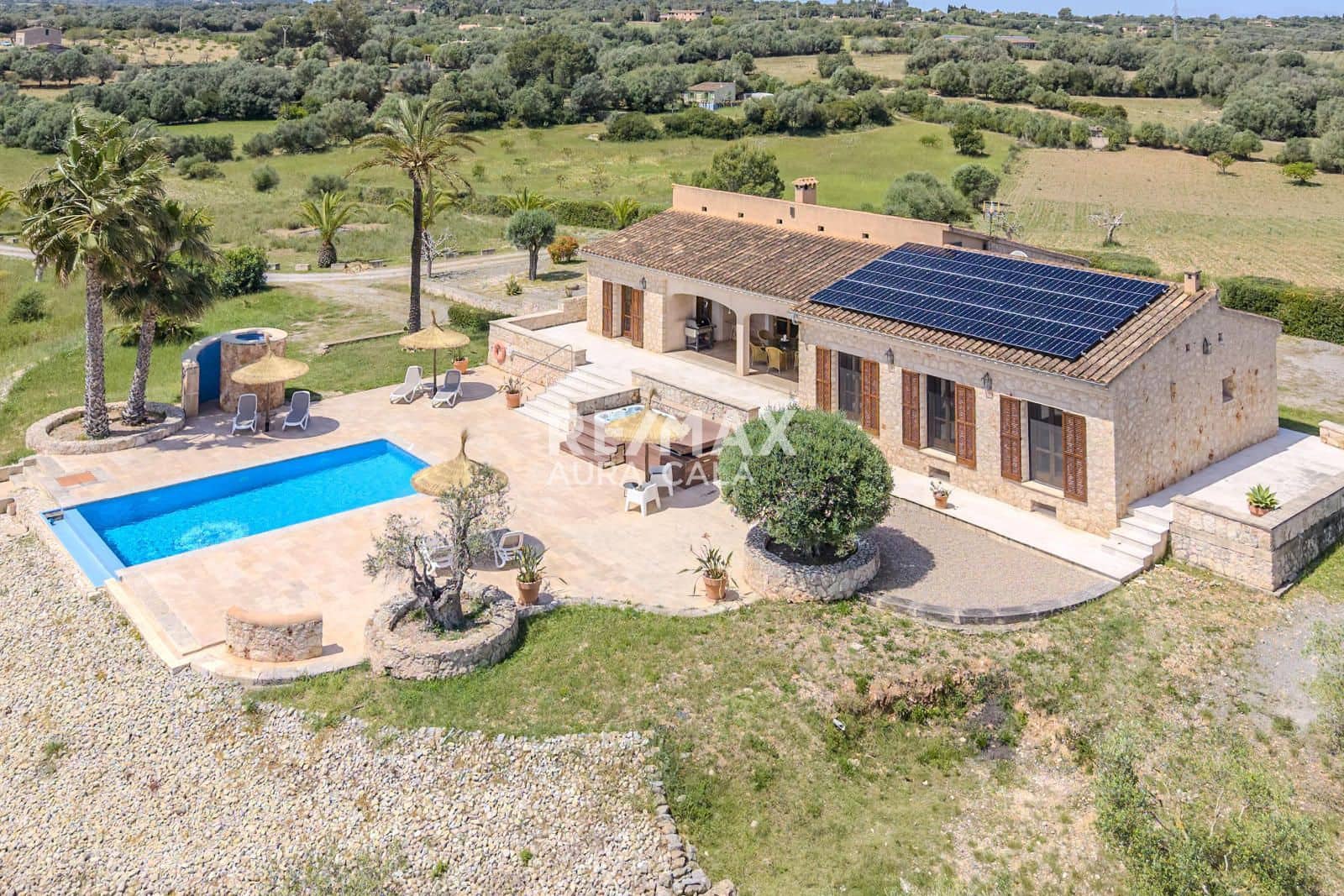 3 bedroom Villa for sale in Manacor with pool garage - € 1,890,000 (Ref: 9816266)