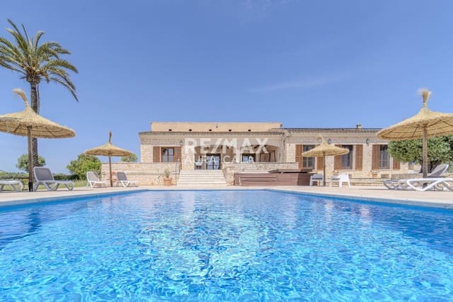 Chalet de 3 habitaciones en Manacor en venta con piscina garaje - 1.890.000 € (Ref: 9816266)