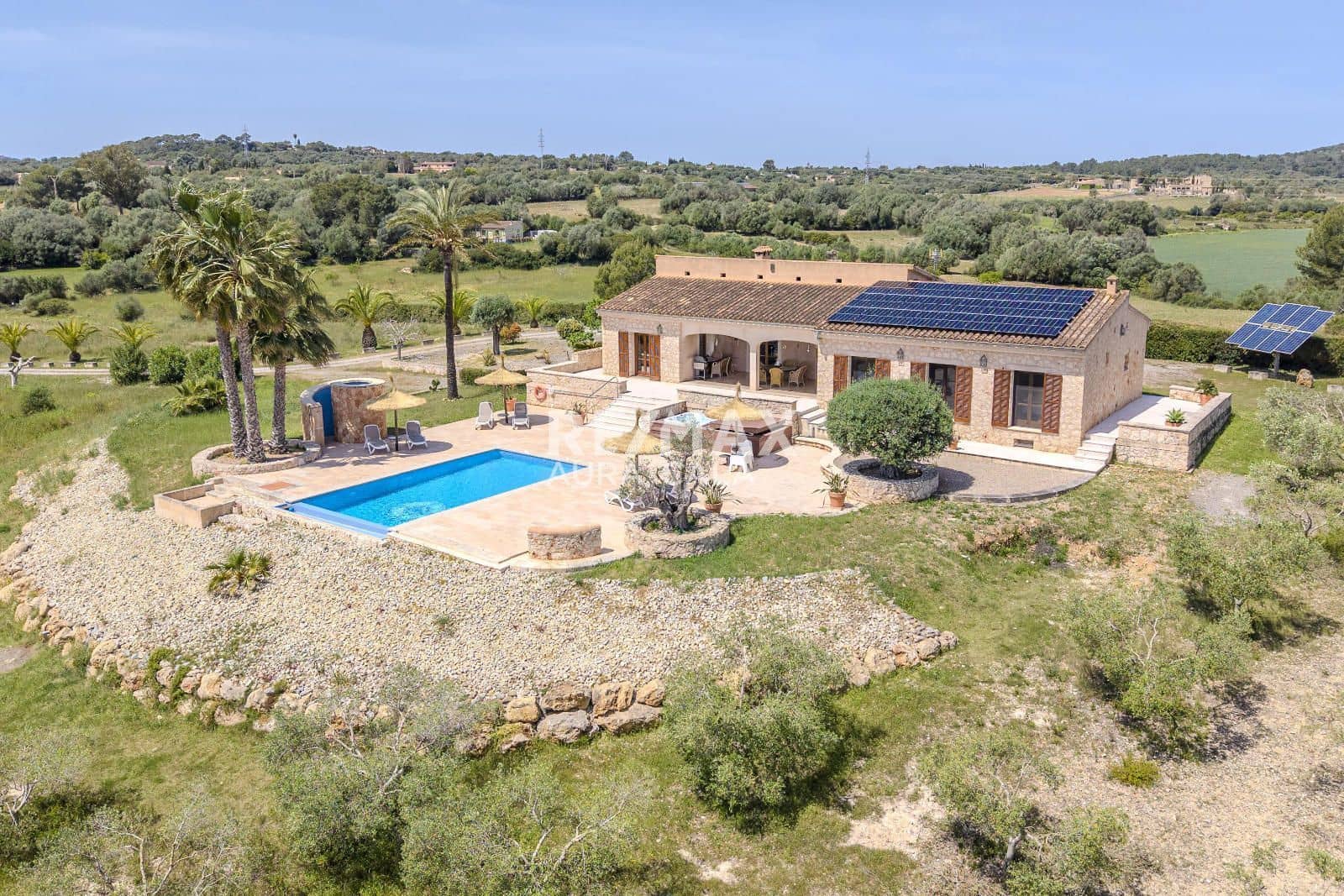 3 bedroom Villa for sale in Manacor with pool garage - € 1,890,000 (Ref: 9816266)