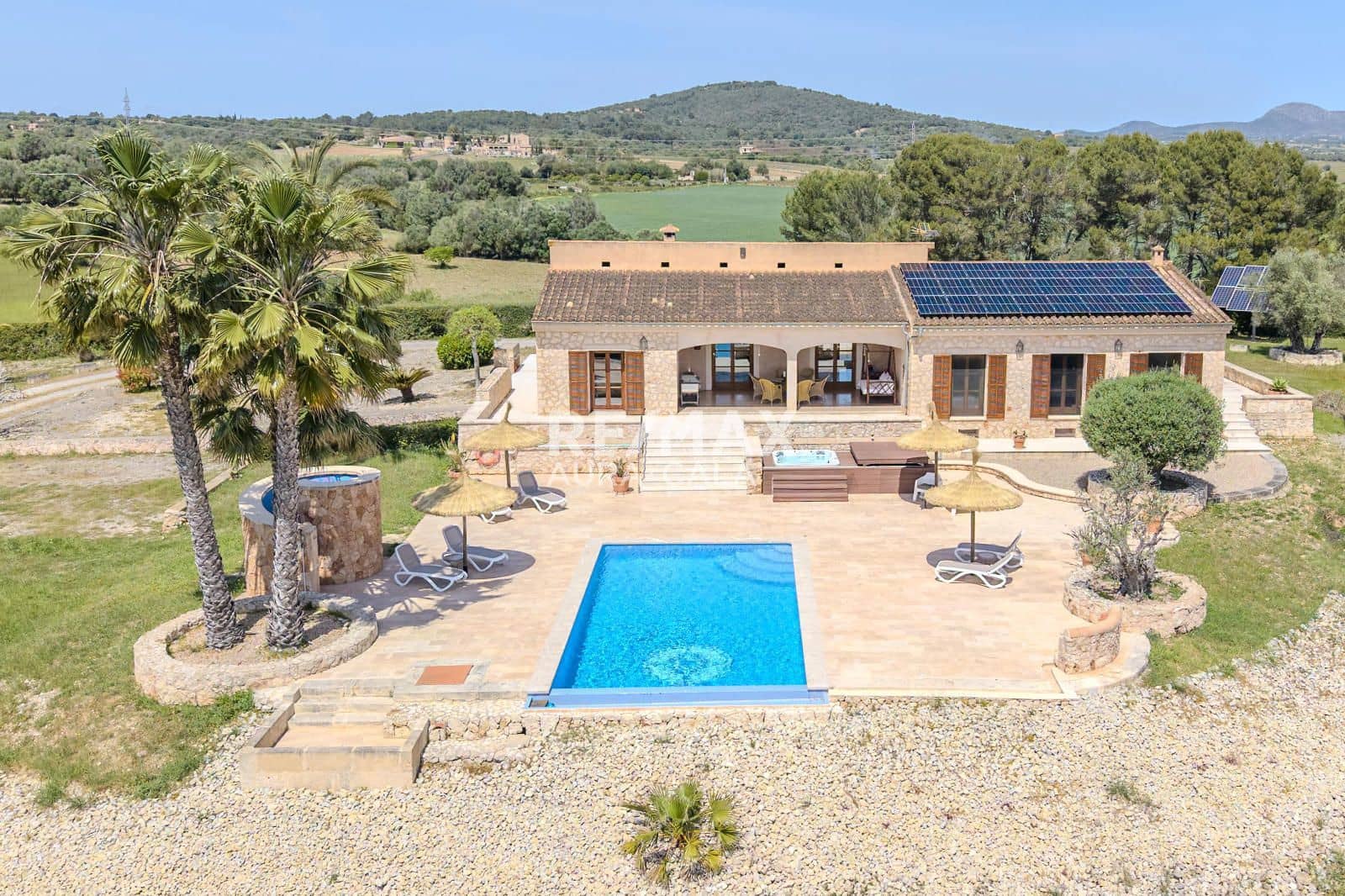 3 bedroom Villa for sale in Manacor with pool garage - € 1,890,000 (Ref: 9816266)