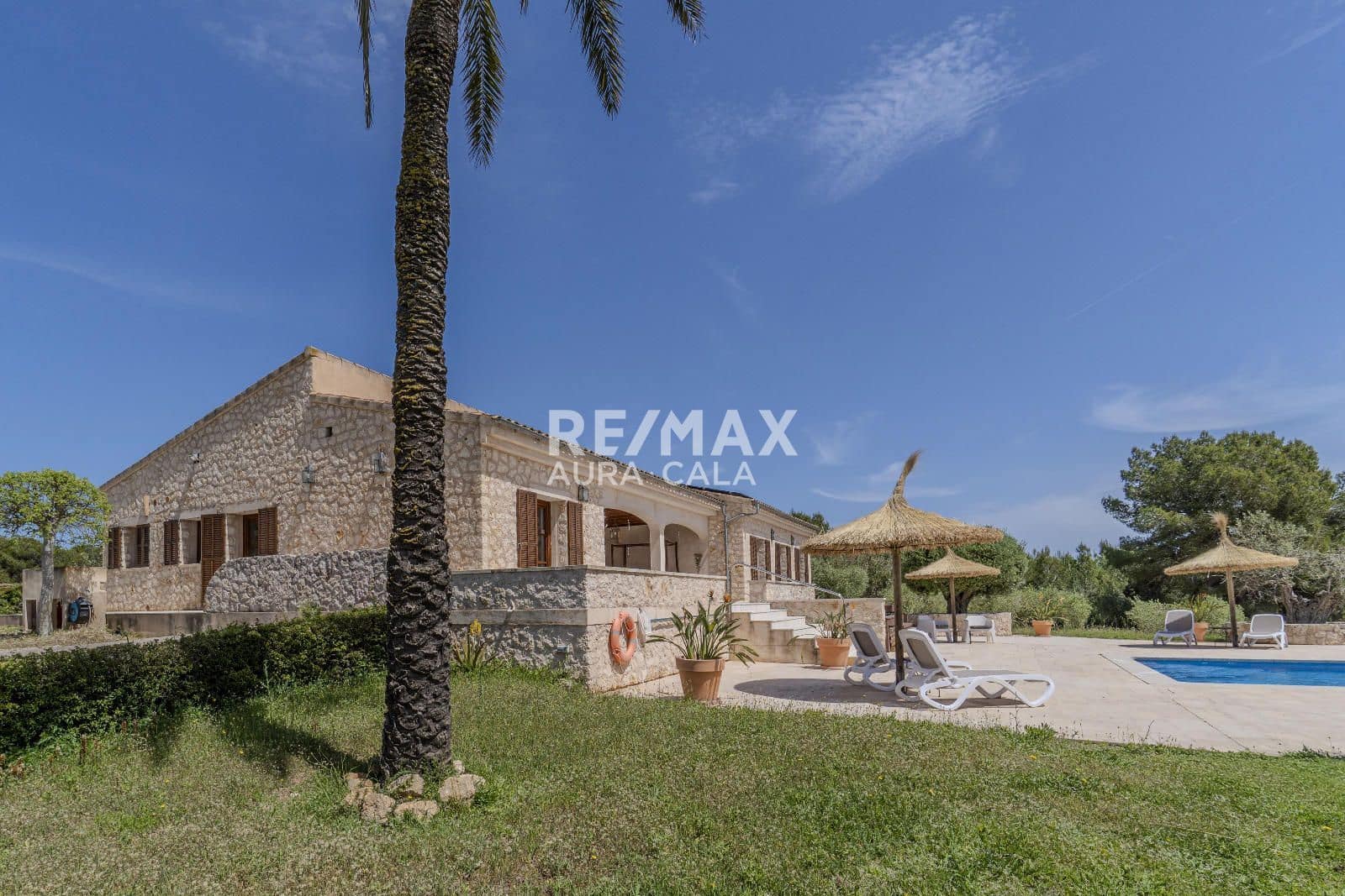 3 bedroom Villa for sale in Manacor with pool garage - € 1,890,000 (Ref: 9816266)
