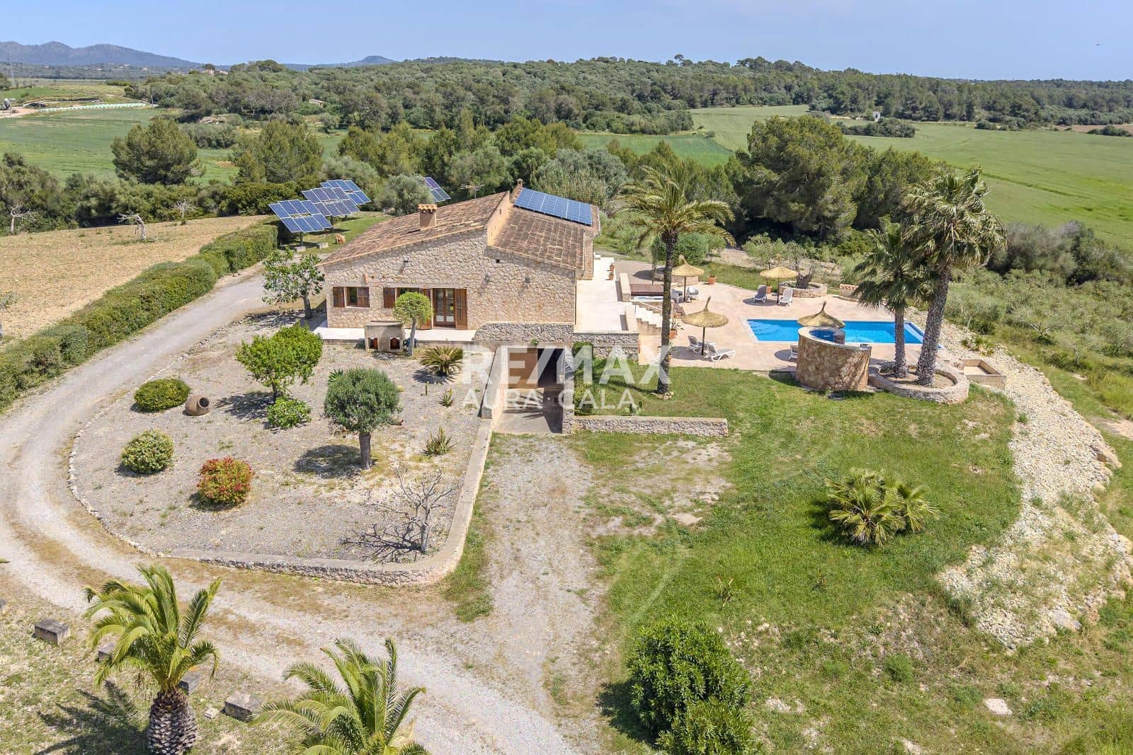 3 bedroom Villa for sale in Manacor with pool garage - € 1,890,000 (Ref: 9816266)