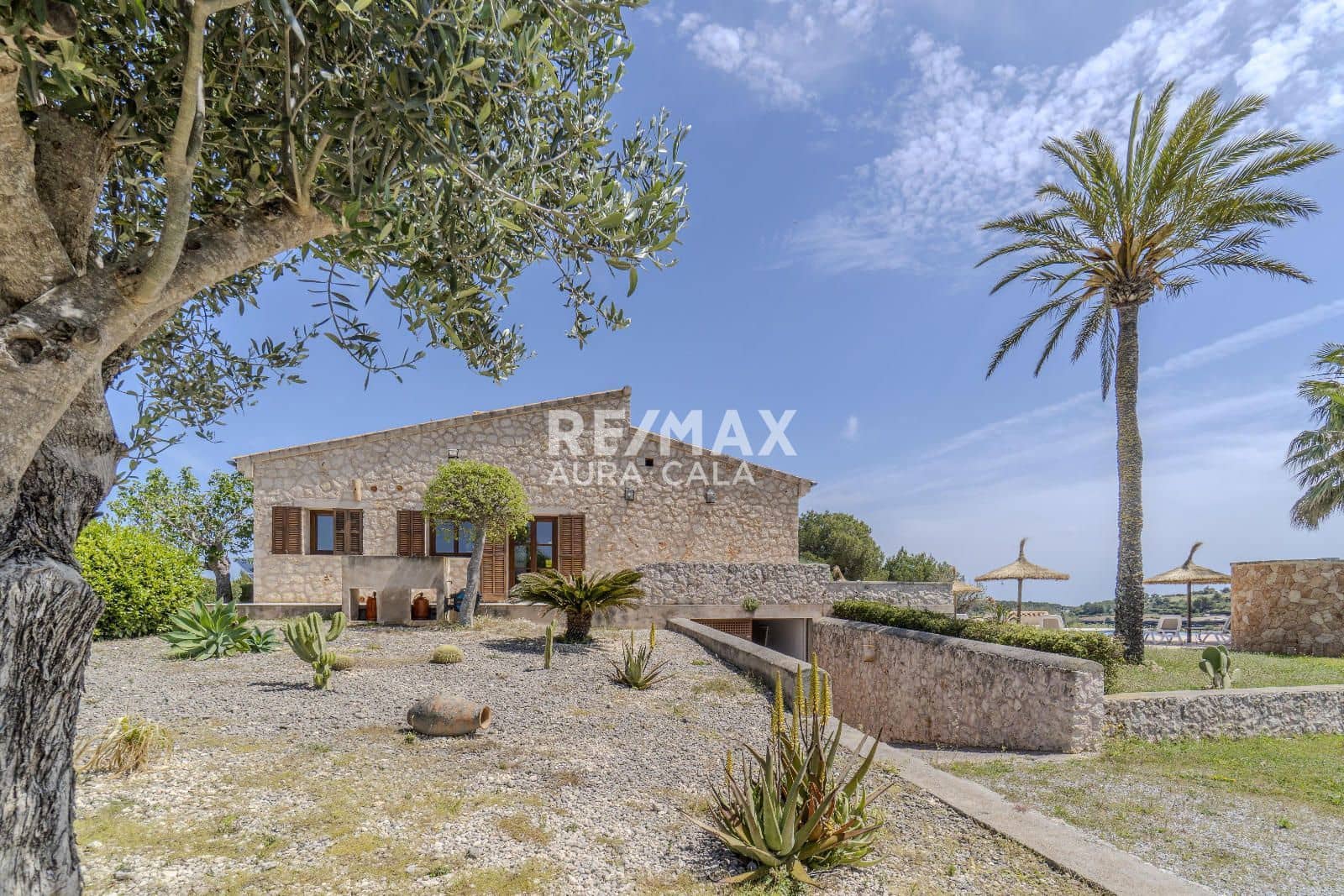 3 bedroom Villa for sale in Manacor with pool garage - € 1,890,000 (Ref: 9816266)