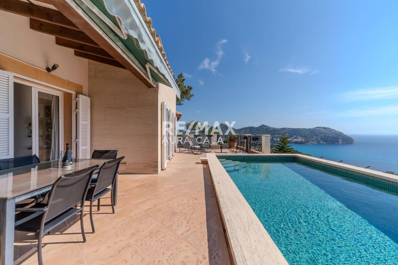 3 bedroom Villa for sale in Canyamel with pool garage - € 2,200,000 (Ref: 9854632)
