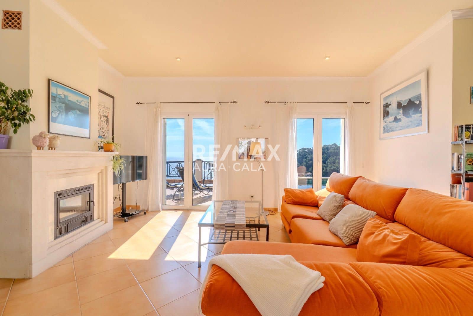 3 bedroom Villa for sale in Canyamel with pool garage - € 2,200,000 (Ref: 9854632)