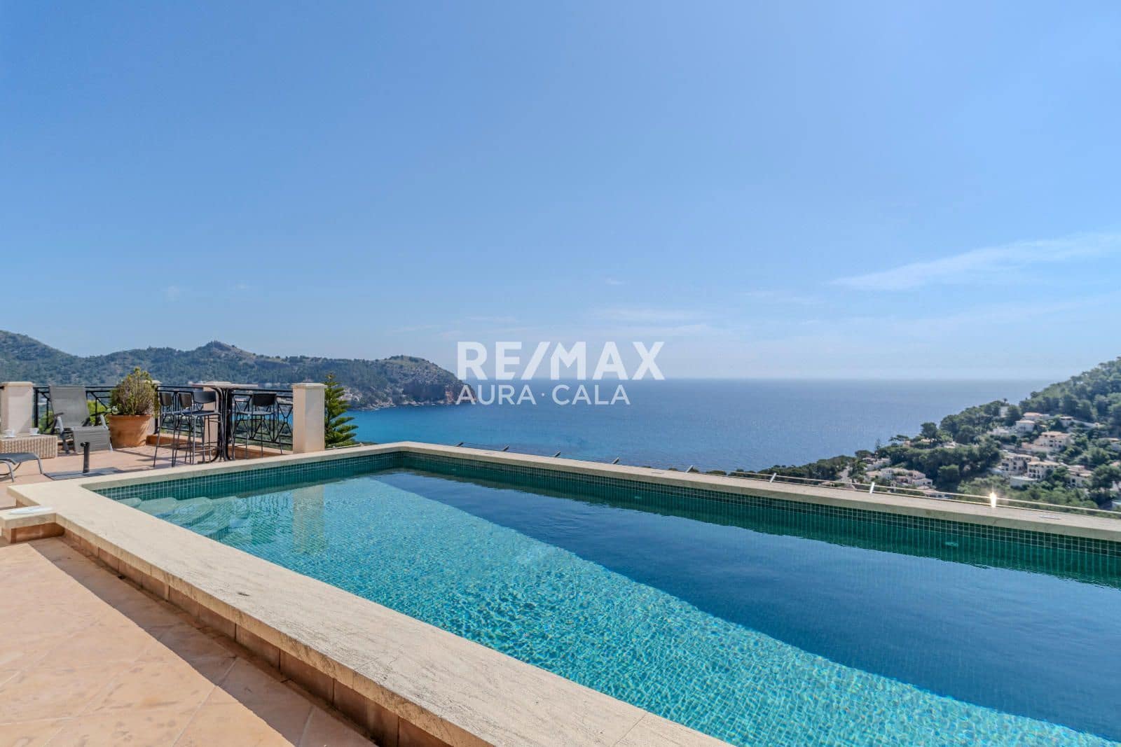 3 bedroom Villa for sale in Canyamel with pool garage - € 2,200,000 (Ref: 9854632)
