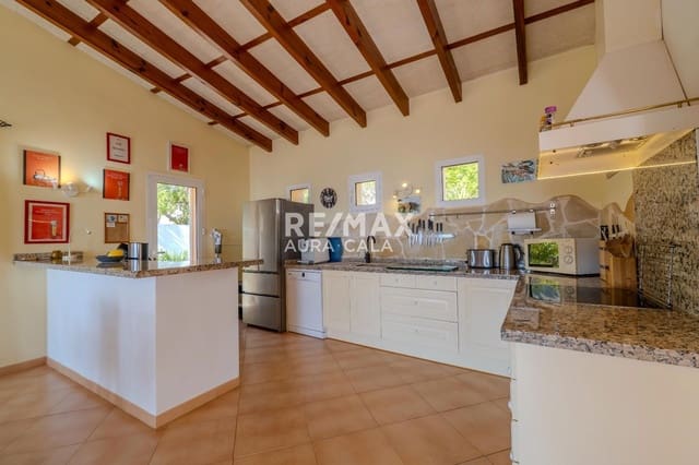 3 soverom Villa til salgs i Canyamel, Capdepera med svømmebasseng garasje - € 2 200 000 (Ref: 9854632)
