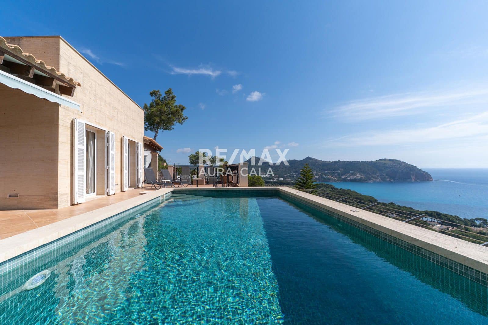 3 bedroom Villa for sale in Canyamel with pool garage - € 2,200,000 (Ref: 9854632)