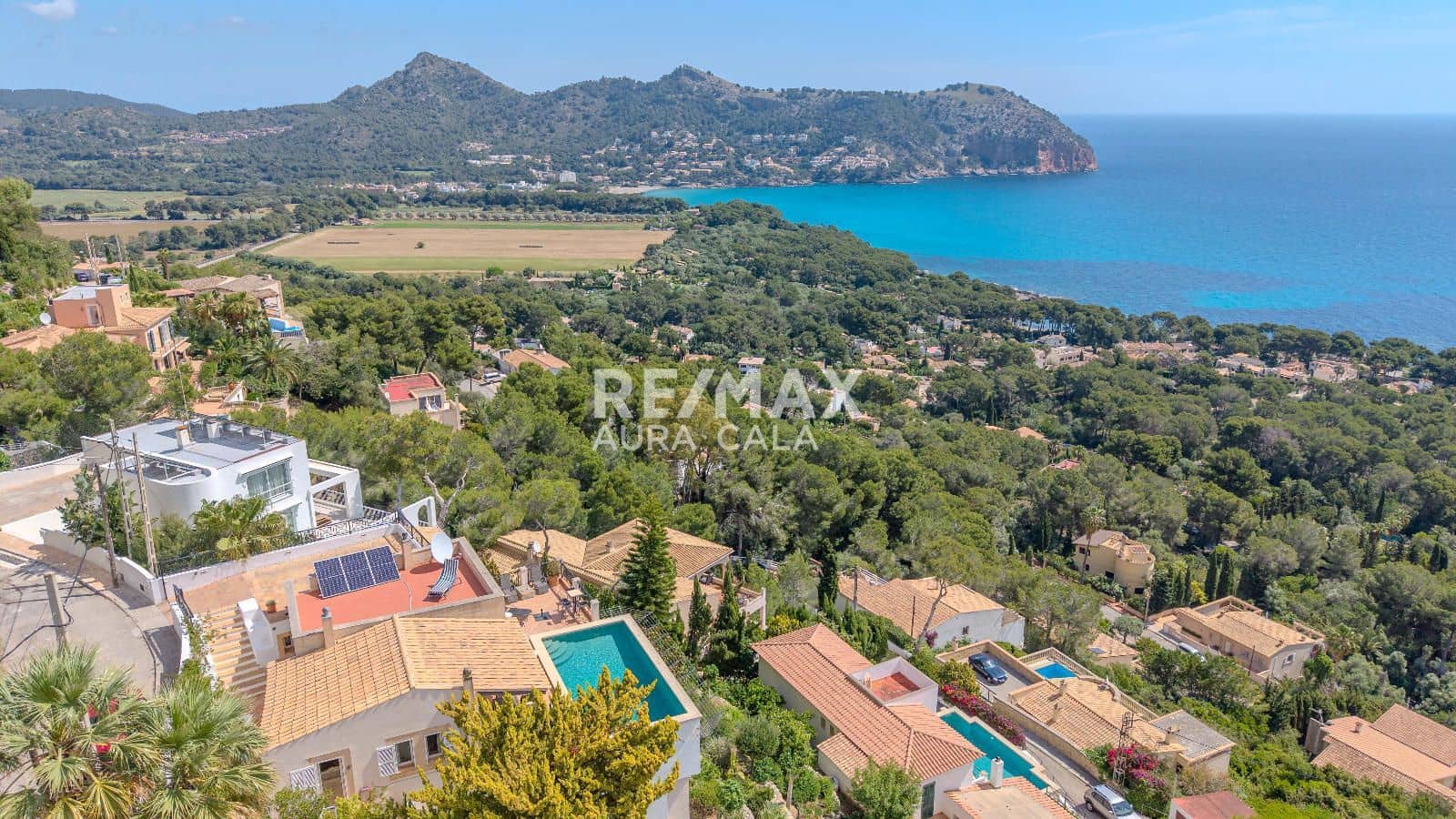 3 bedroom Villa for sale in Canyamel with pool garage - € 2,200,000 (Ref: 9854632)