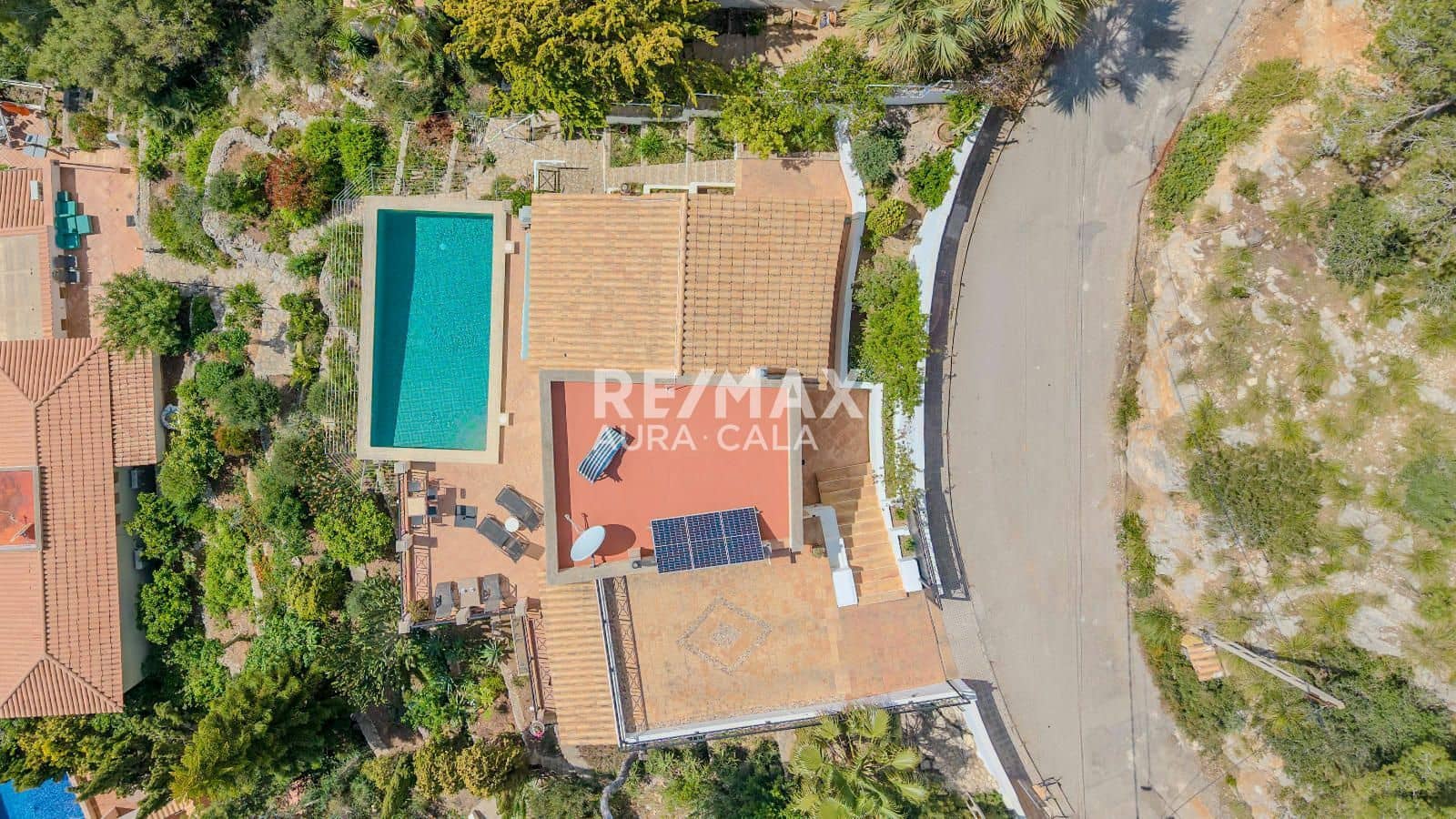 3 bedroom Villa for sale in Canyamel with pool garage - € 2,200,000 (Ref: 9854632)