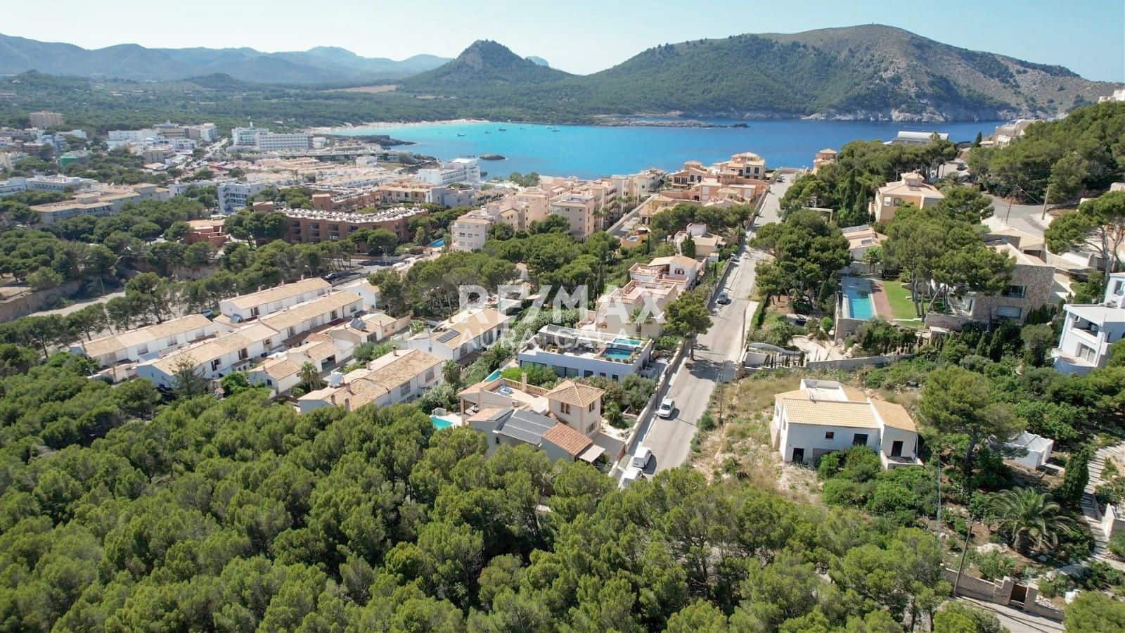 7 soveværelse Villa til salg i Cala Ratjada med swimmingpool - € 1.750.000 (Ref: 9891405)