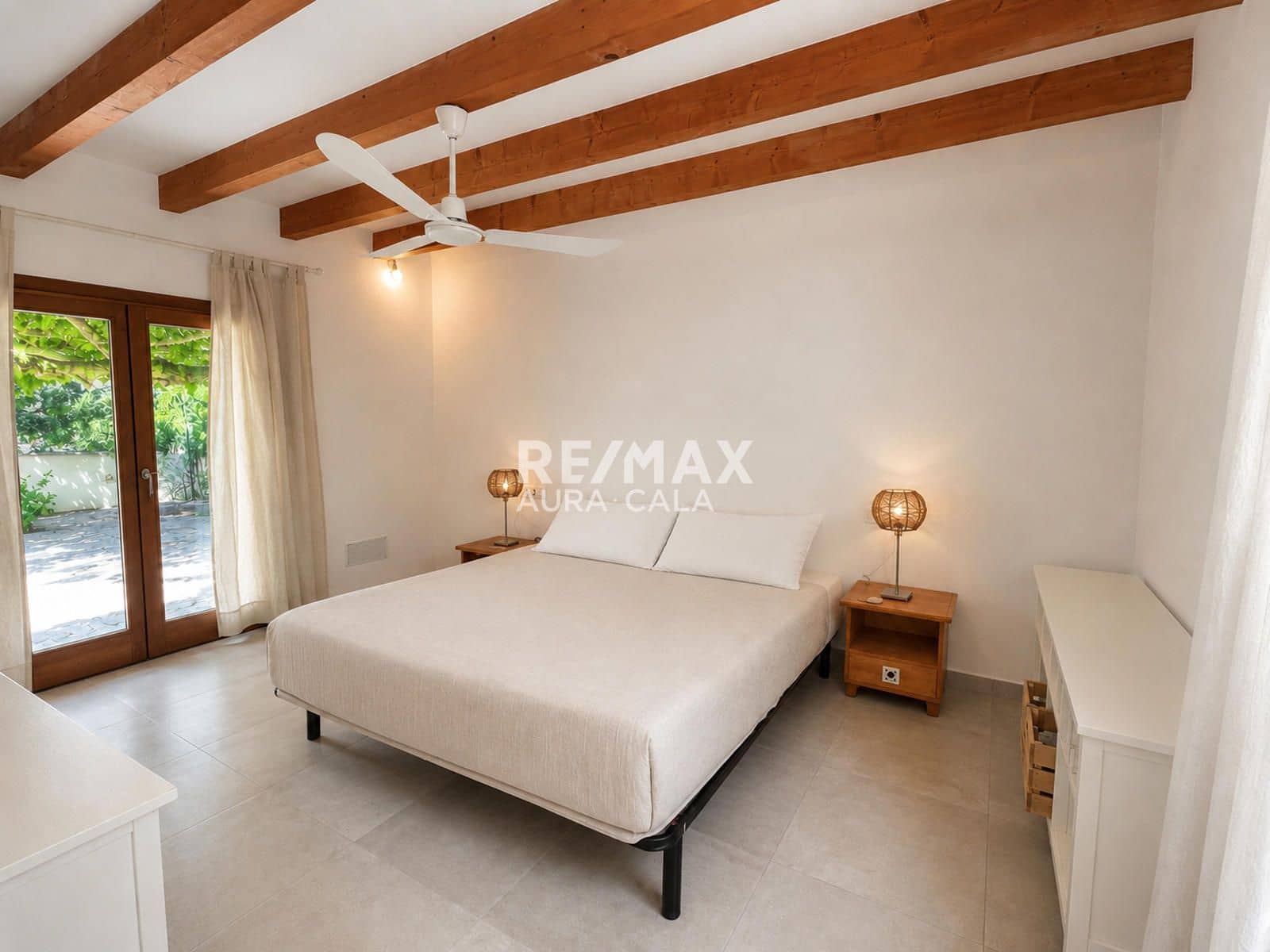 Chalet de 3 habitaciones en Sant Llorenç des Cardassar en alquiler - 2.600 € (Ref: 9892712)
