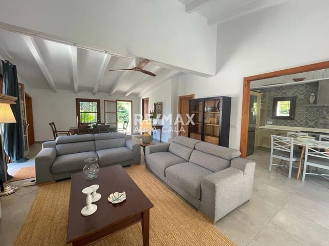 Chalet de 3 habitaciones en Sant Llorenç des Cardassar en alquiler - 2.600 € (Ref: 9892712)