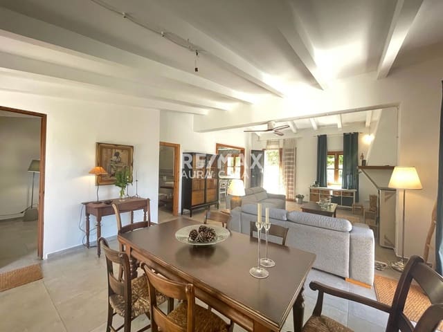 Chalet de 3 habitaciones en Sant Llorenç des Cardassar en alquiler - 2.600 € (Ref: 9892712)