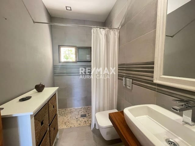 Chalet de 3 habitaciones en Sant Llorenç des Cardassar en alquiler - 2.600 € (Ref: 9892712)