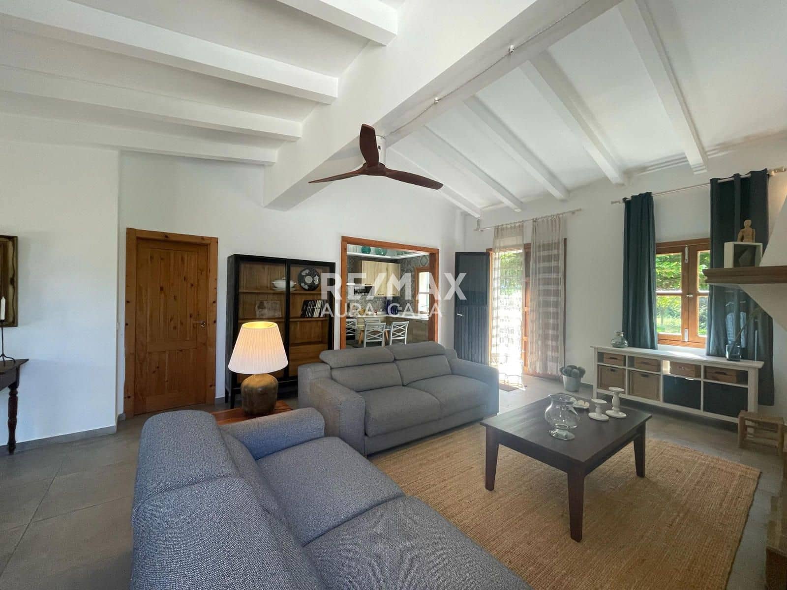 Chalet de 3 habitaciones en Sant Llorenç des Cardassar en alquiler - 2.600 € (Ref: 9892712)