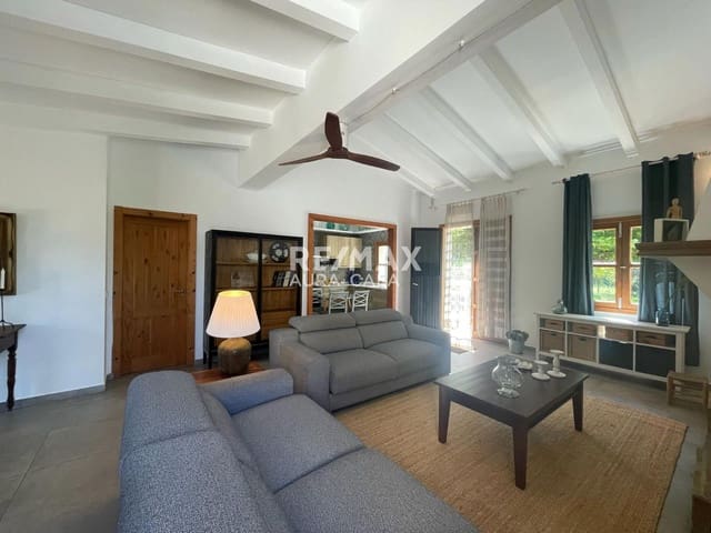 Chalet de 3 habitaciones en Sant Llorenç des Cardassar en alquiler - 2.600 € (Ref: 9892712)