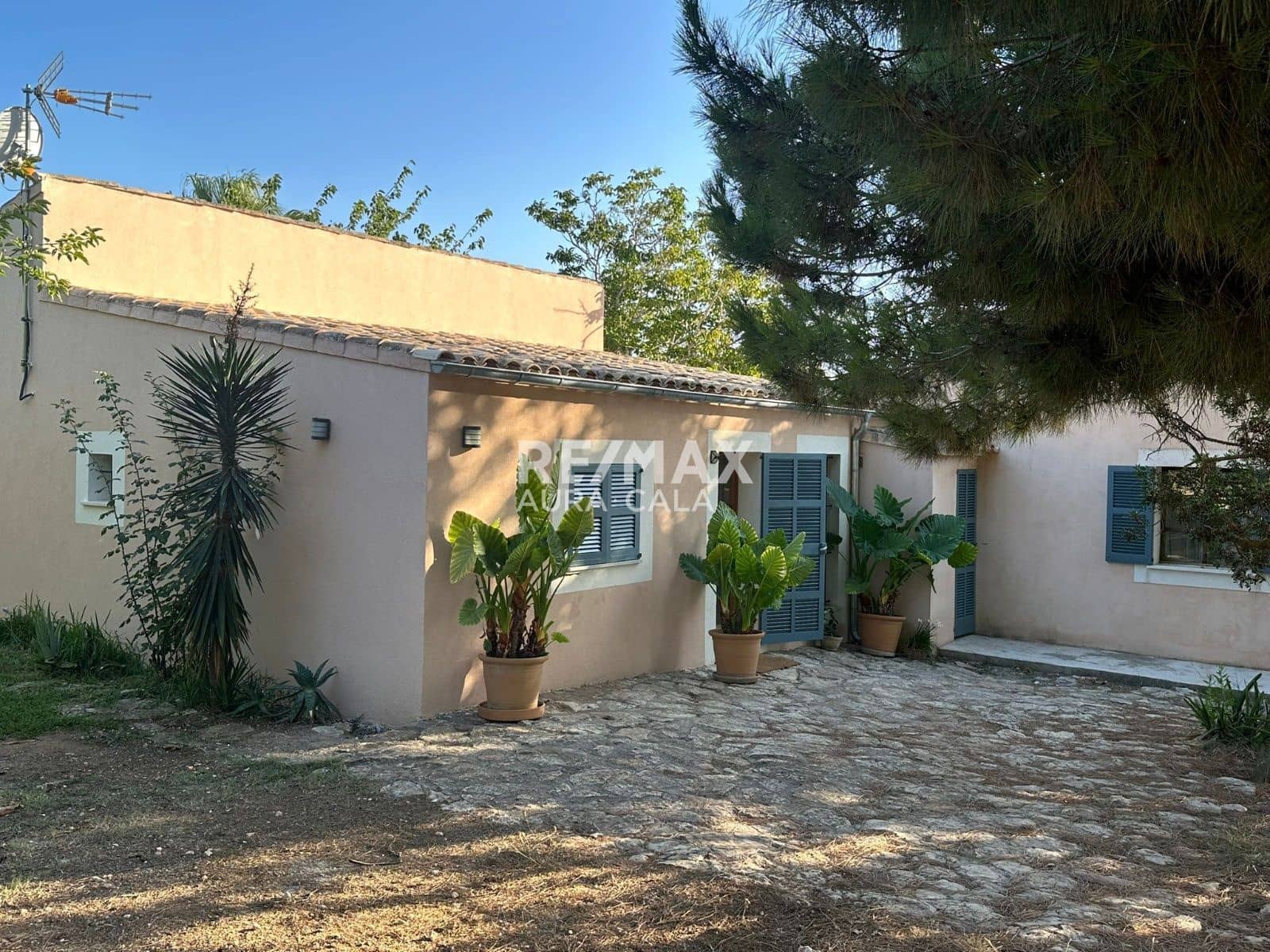 Chalet de 3 habitaciones en Sant Llorenç des Cardassar en alquiler - 2.600 € (Ref: 9892712)
