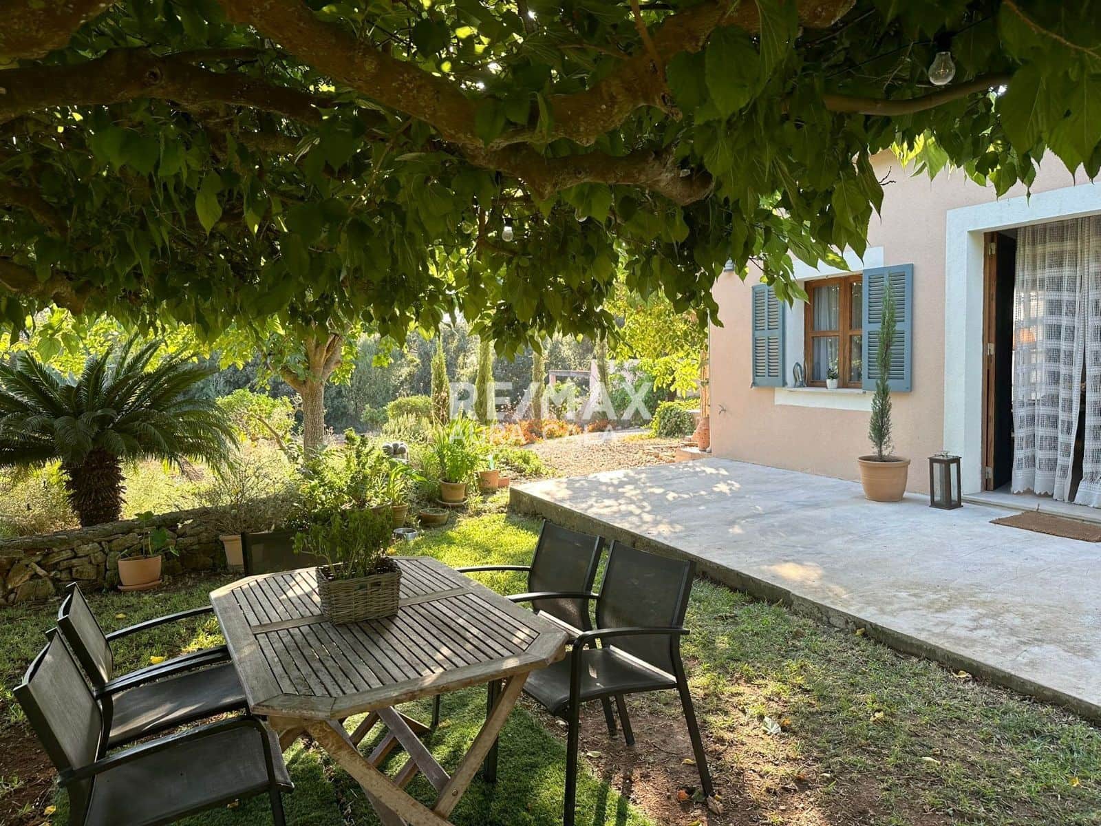 Chalet de 3 habitaciones en Sant Llorenç des Cardassar en alquiler - 2.600 € (Ref: 9892712)