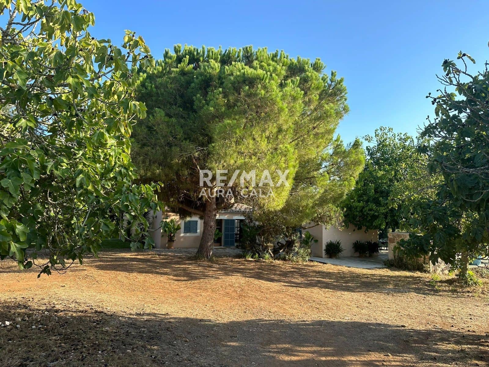 Chalet de 3 habitaciones en Sant Llorenç des Cardassar en alquiler - 2.600 € (Ref: 9892712)