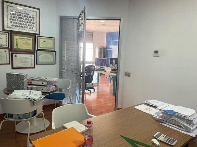 Kontor att hyra i Arroyo de la Miel, Benalmádena - 850 € (Ref: 10019274)