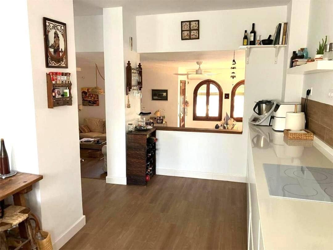 4 bedroom Semi-detached Villa for sale in Torremolinos with garage - € 589,000 (Ref: 10019281)