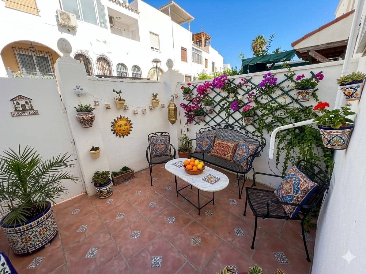4 bedroom Semi-detached Villa for sale in Torremolinos with garage - € 589,000 (Ref: 10019281)