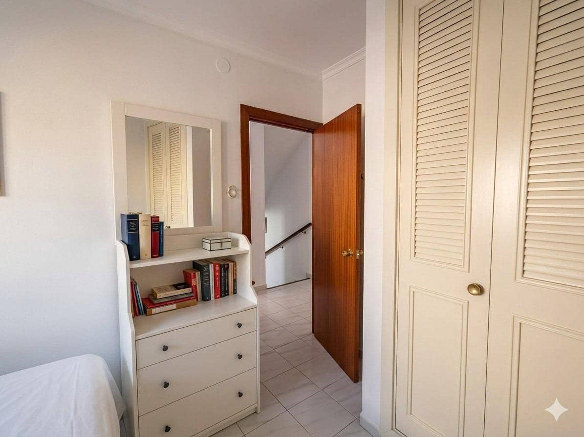4 bedroom Semi-detached Villa for sale in Torremolinos with garage - € 589,000 (Ref: 10019281)