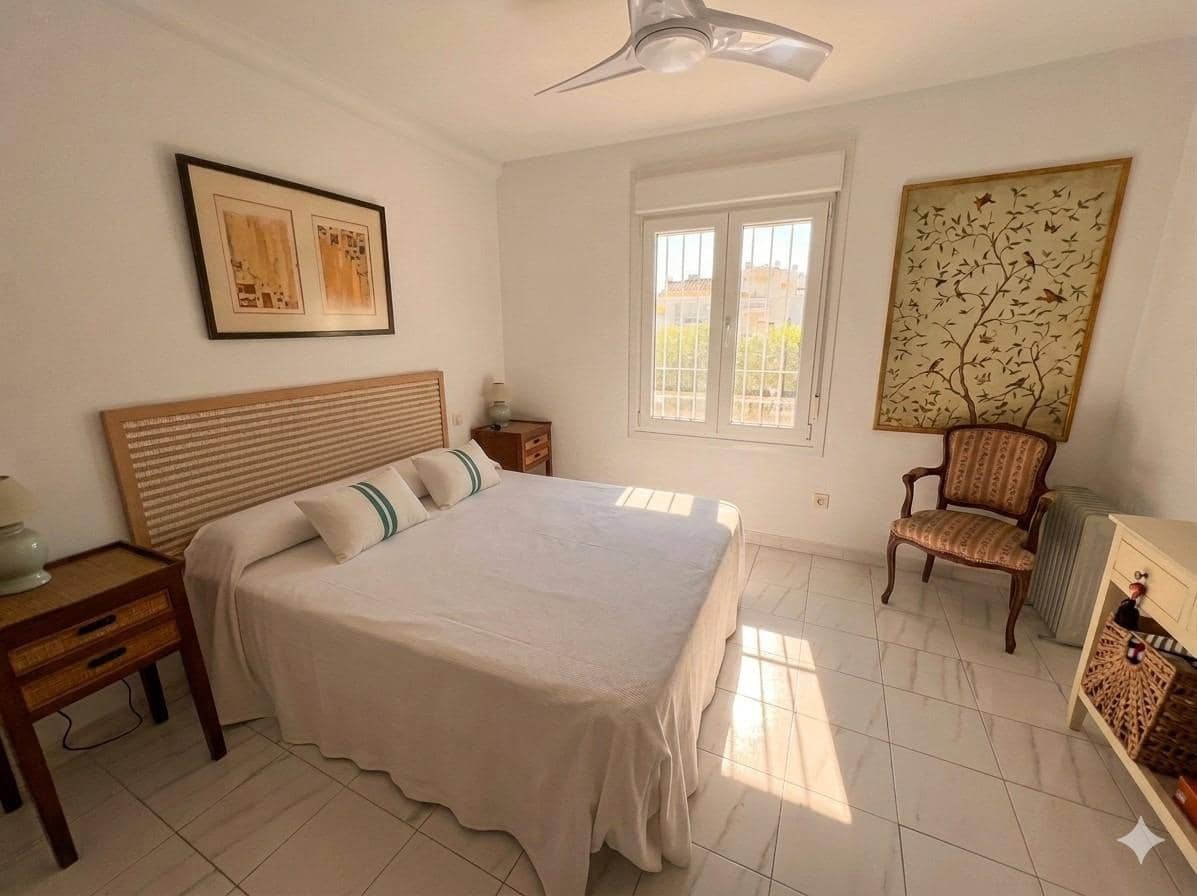 4 bedroom Semi-detached Villa for sale in Torremolinos with garage - € 589,000 (Ref: 10019281)