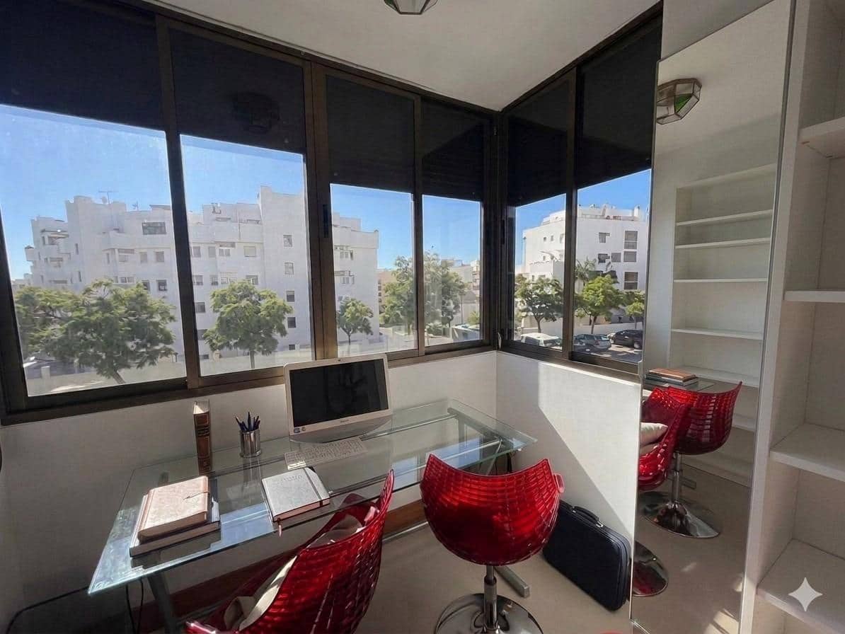 4 bedroom Semi-detached Villa for sale in Torremolinos with garage - € 589,000 (Ref: 10019281)