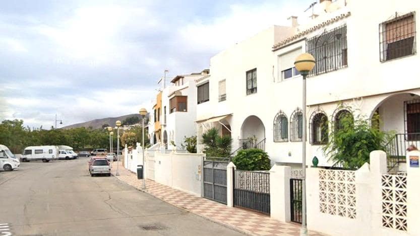 4 bedroom Semi-detached Villa for sale in Torremolinos with garage - € 589,000 (Ref: 10019281)