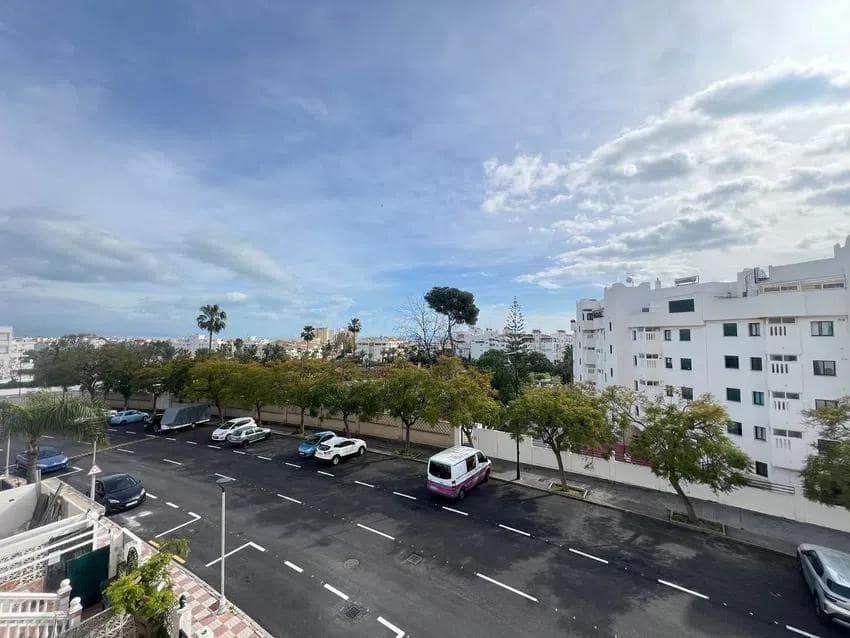 4 bedroom Semi-detached Villa for sale in Torremolinos with garage - € 589,000 (Ref: 10019281)