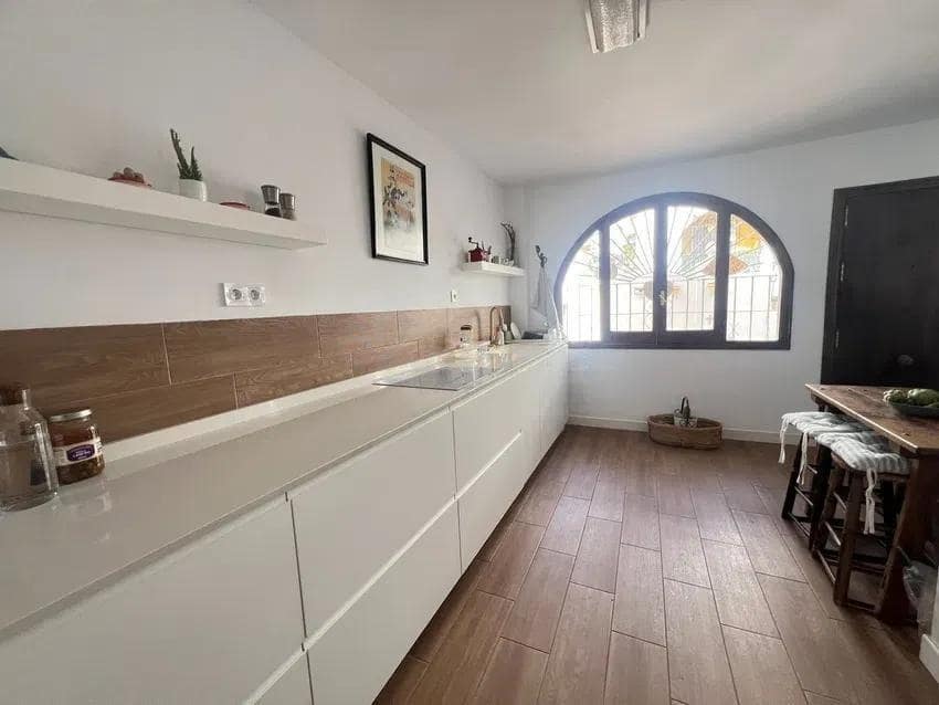 4 bedroom Semi-detached Villa for sale in Torremolinos with garage - € 589,000 (Ref: 10019281)
