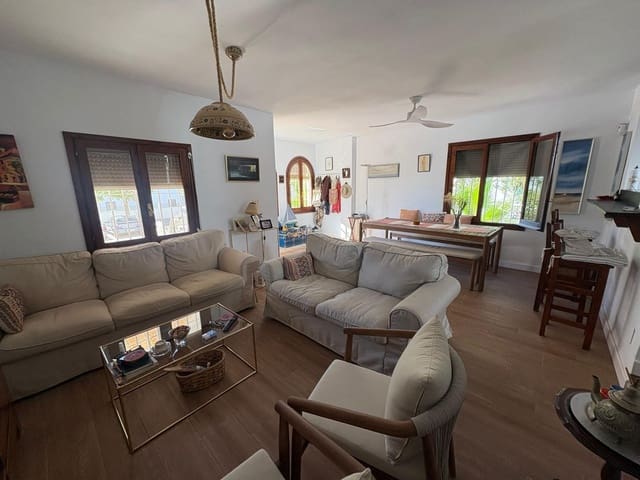 4 bedroom Semi-detached Villa for sale in Torremolinos with garage - € 589,000 (Ref: 10019281)