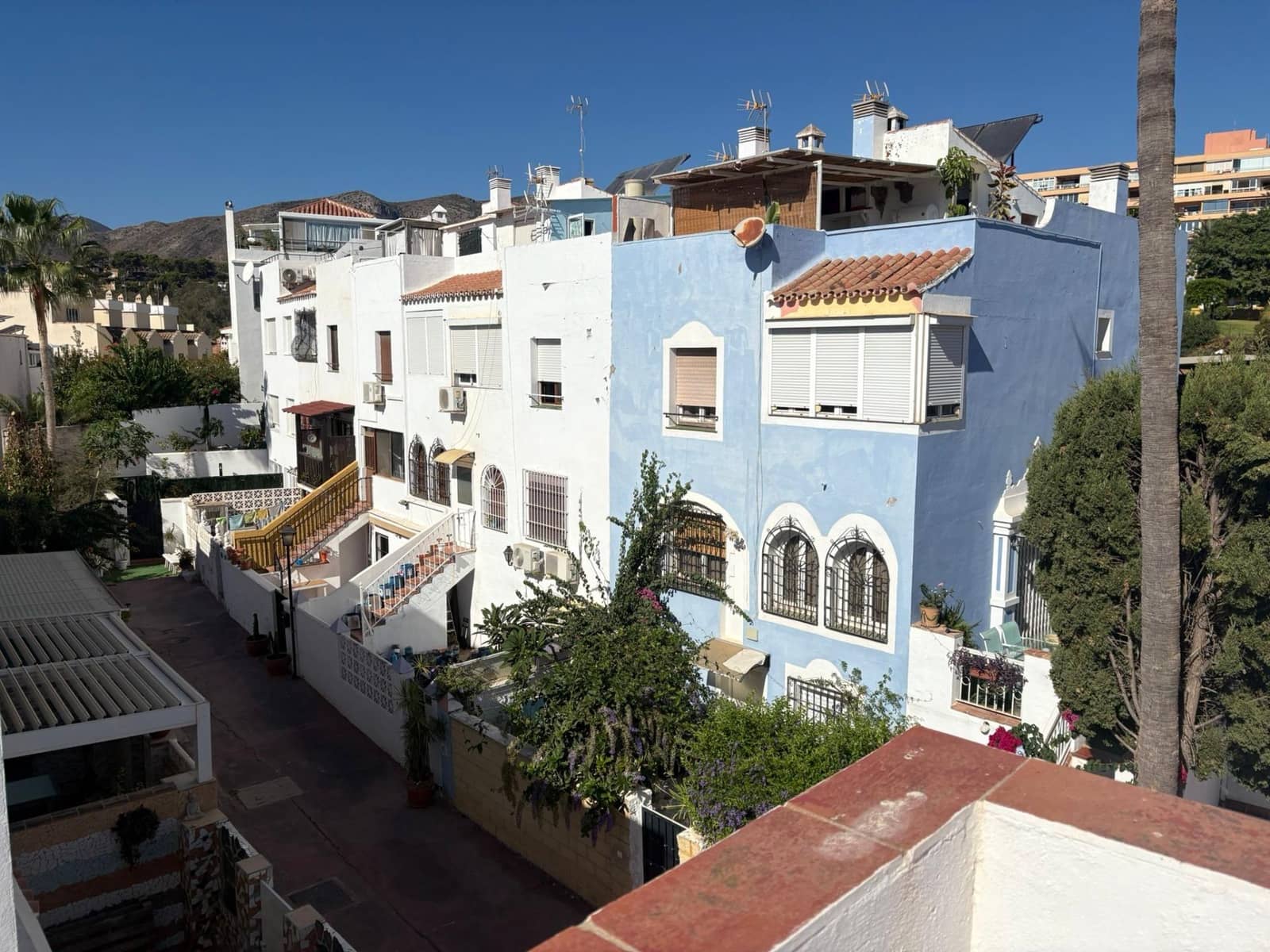 4 bedroom Semi-detached Villa for sale in Torremolinos with garage - € 589,000 (Ref: 10019281)