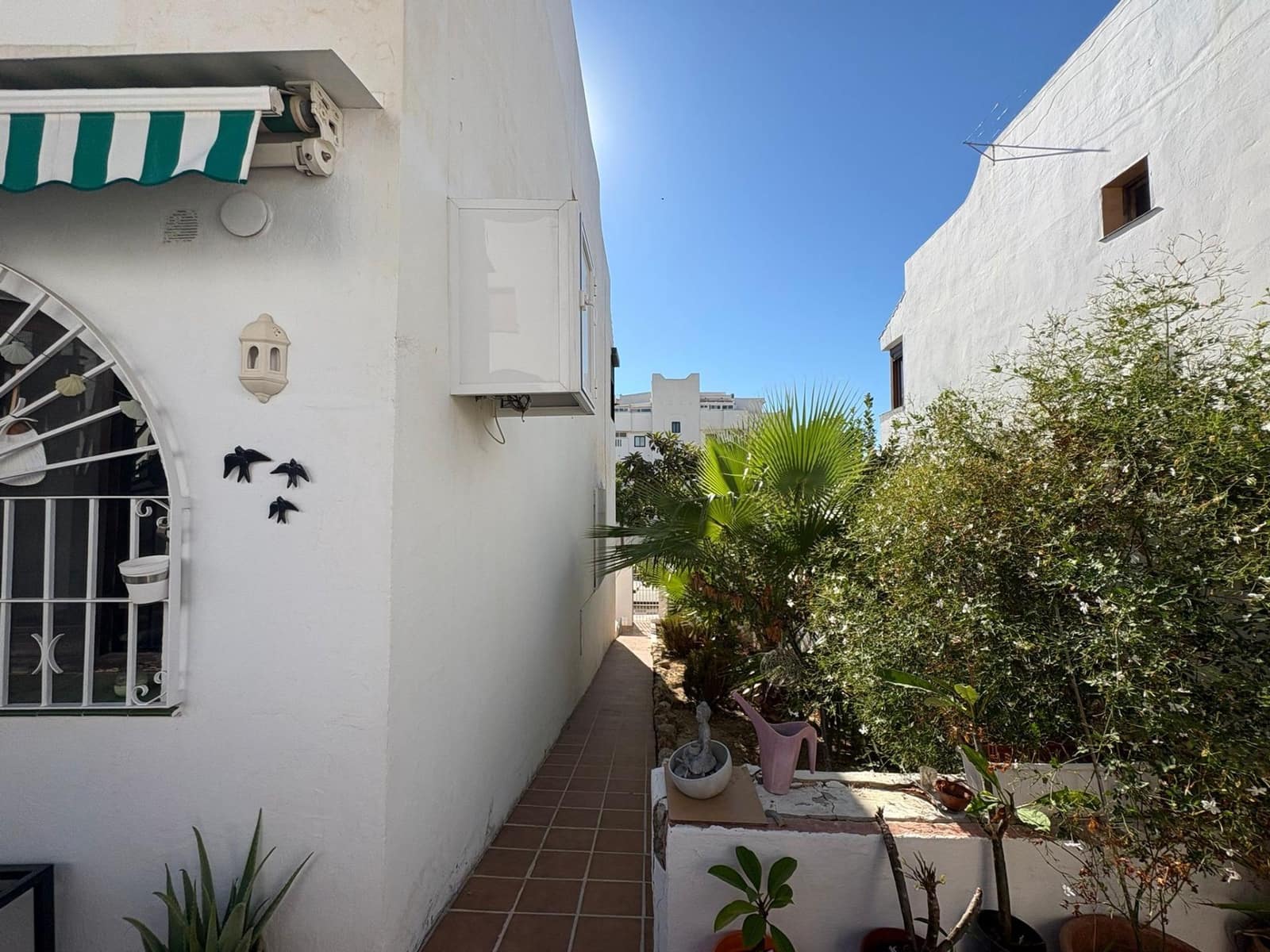 4 bedroom Semi-detached Villa for sale in Torremolinos with garage - € 589,000 (Ref: 10019281)